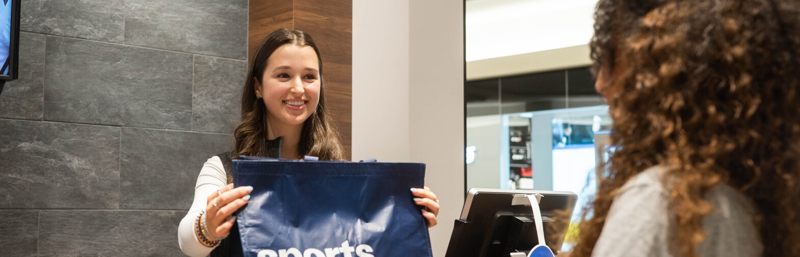 Emploi Sports Experts et Atmosphere Caissier(ère) Temps plein